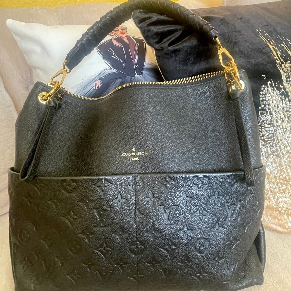 Louis Vuitton Maida Hobo